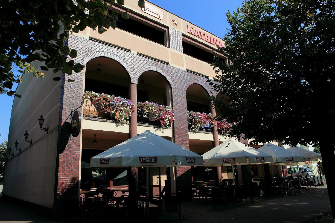 Hotel Katrina Ostrzeszów Buitenkant foto